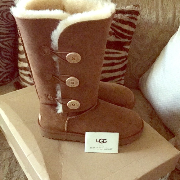 UGG Shoes - Brand NEW Bailey Button Uggs chestnut tan